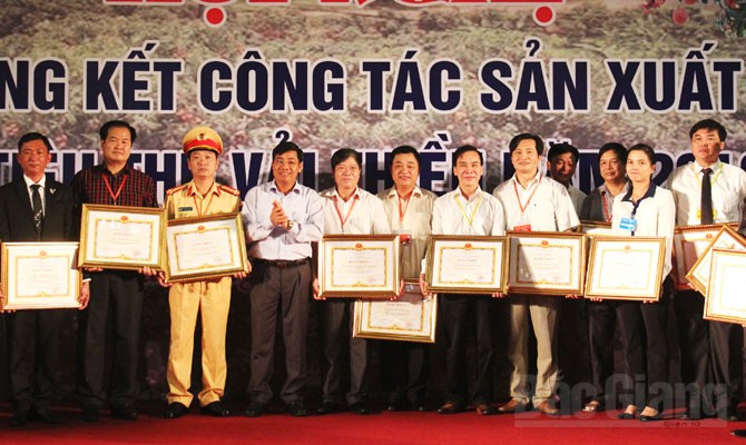 Bắc Giang - Hội nghị tổng kết tiêu thụ Vải thiều 2016